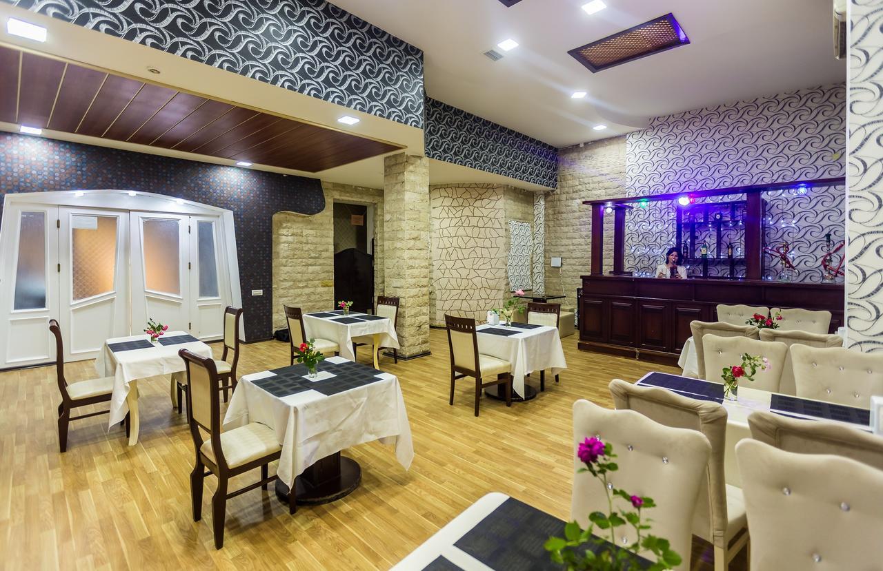 Vania Hotel Bakoe Buitenkant foto