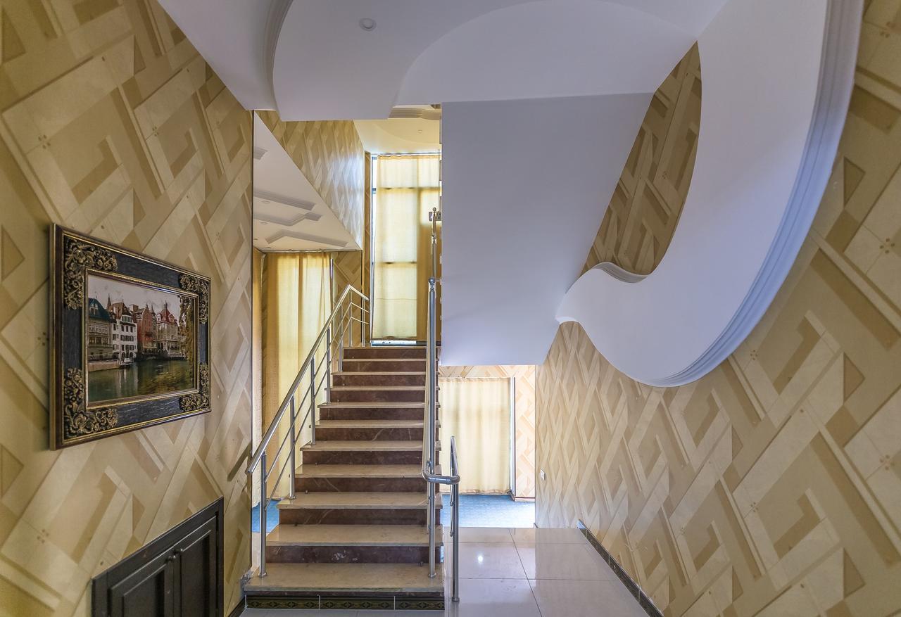 Vania Hotel Bakoe Buitenkant foto