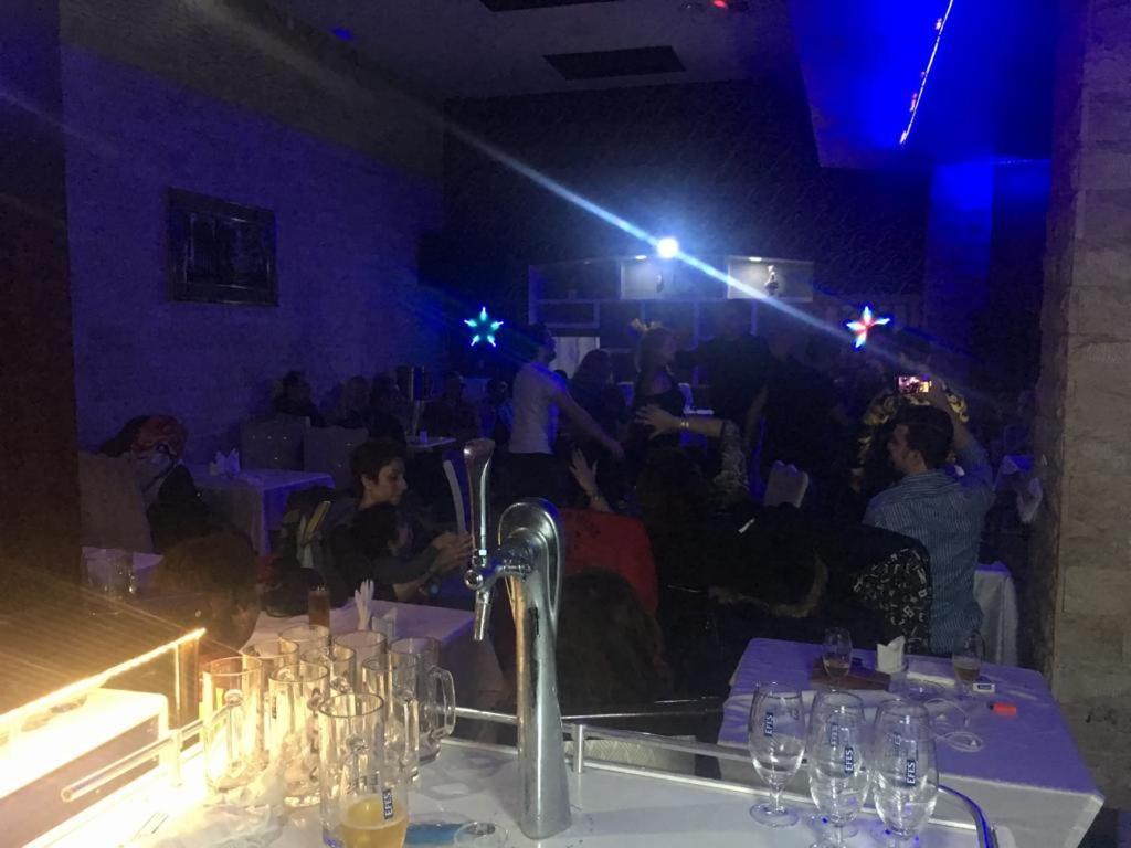Vania Hotel Bakoe Buitenkant foto